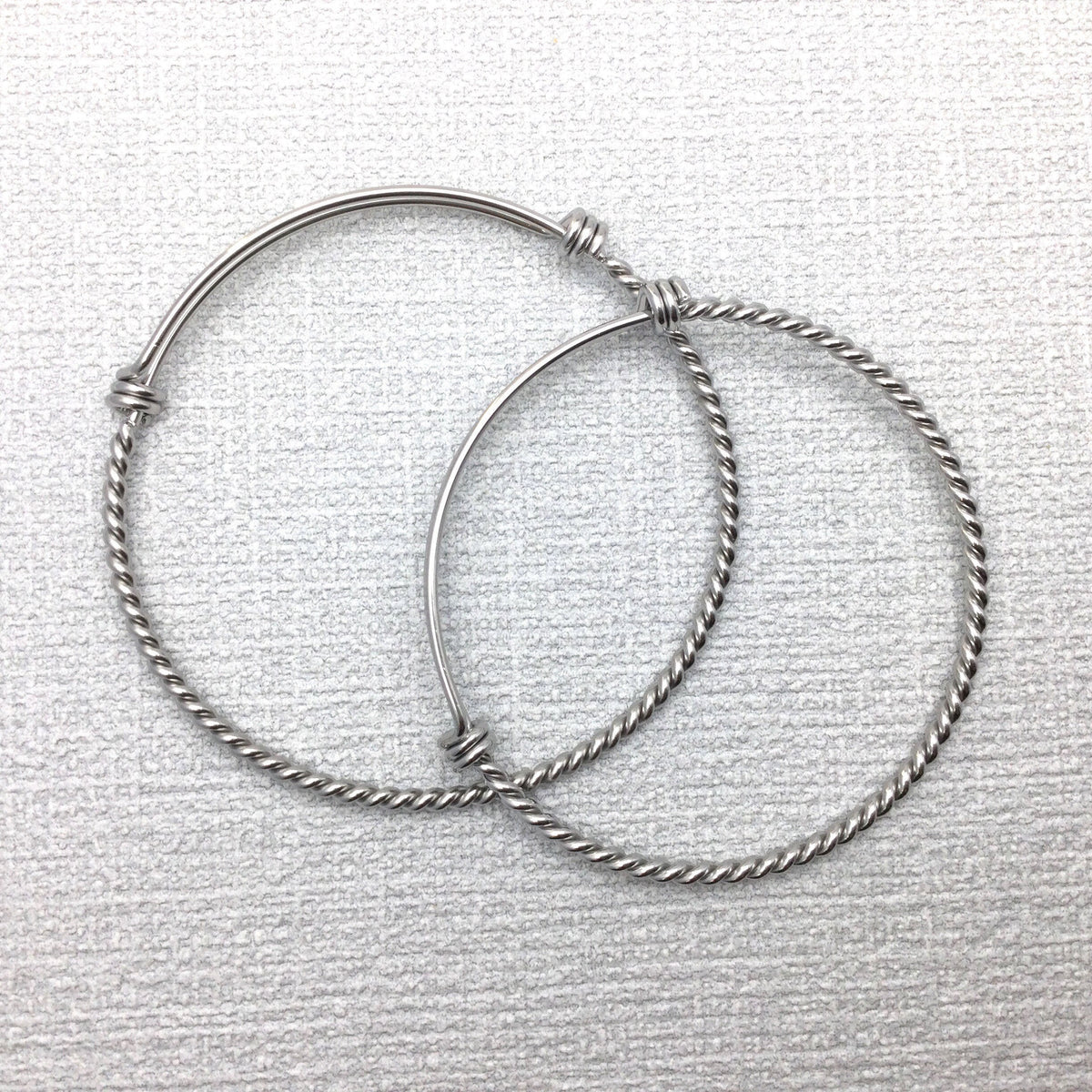 Bulk 50pcs Stainless Steel Adjustable Twist Wire Cable Blank Bangle Bracelet, 60mm 65mm Waterproof Stackable Bangles Wholesale