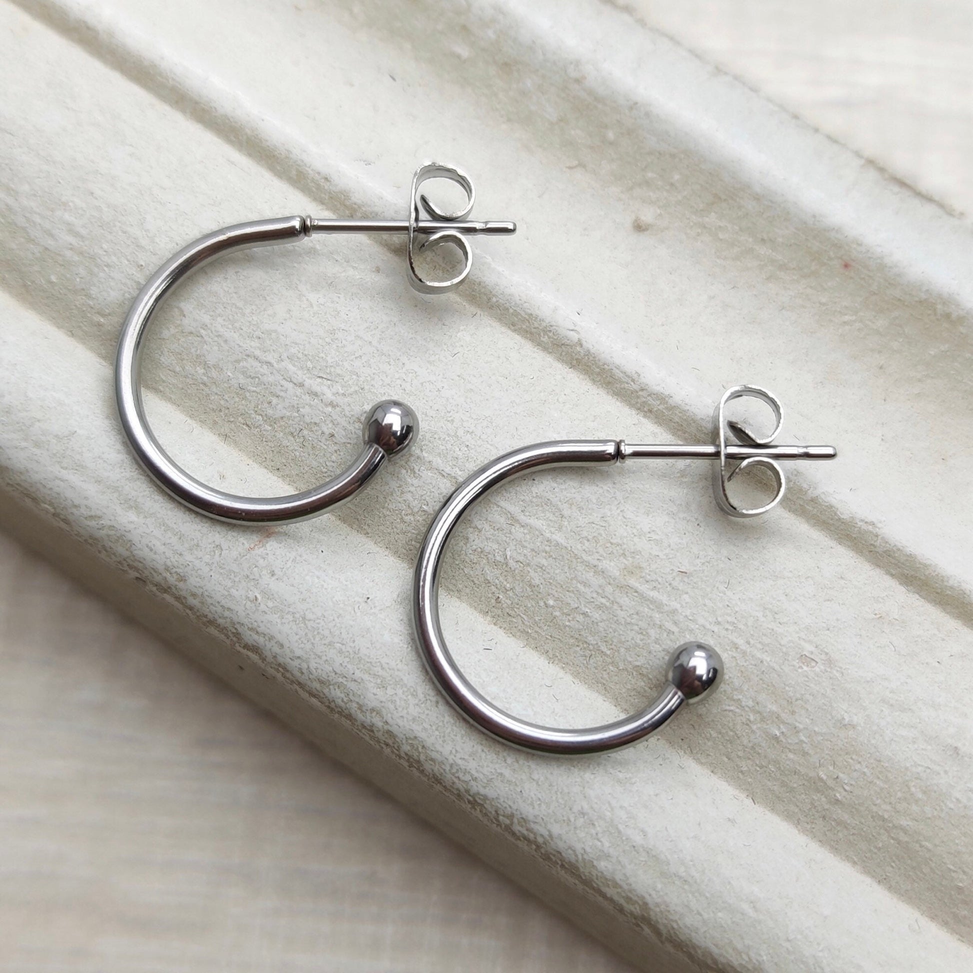 100 pcs Open Hoop C Shape Ball End Classic Earrings Stainless Steel Hoop Earrings With Backs DIY Earring Gift for Her Best Friend 1.5x16mm