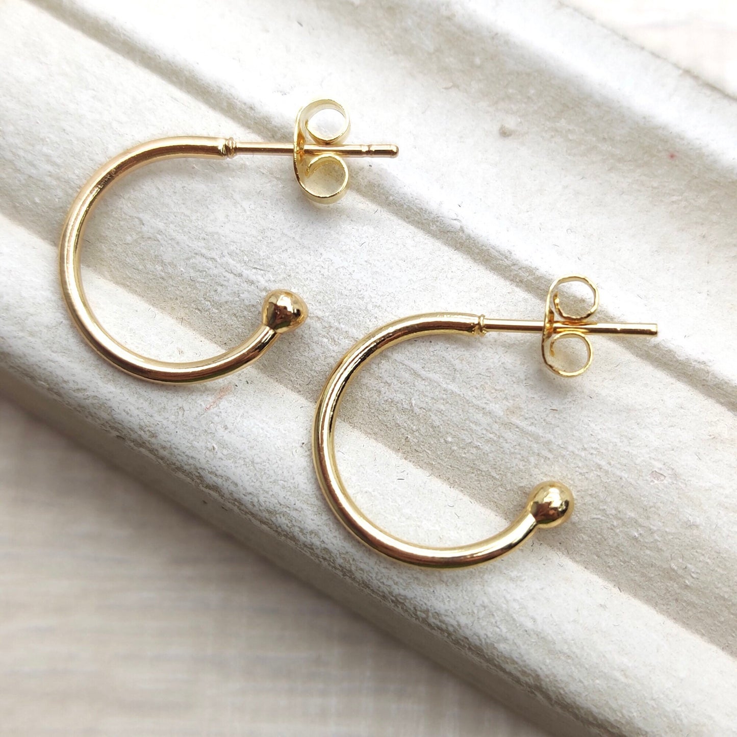 100 pcs Open Hoop C Shape Ball End Classic Earrings Stainless Steel Hoop Earrings With Backs DIY Earring Gift for Her Best Friend 1.5x16mm
