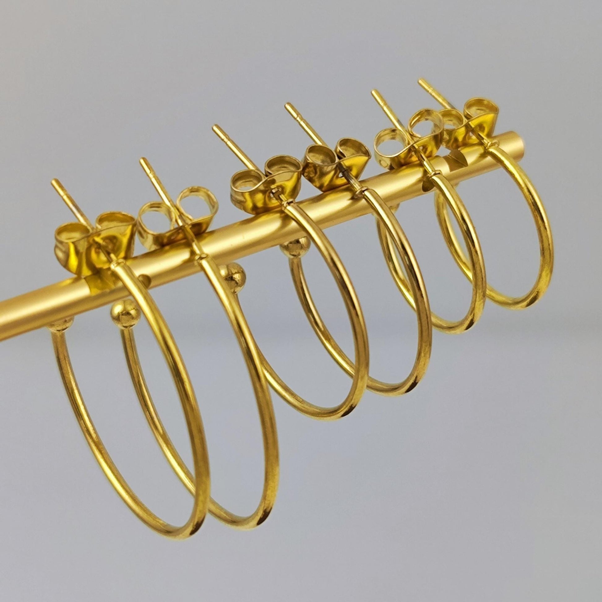 10pcs 15/20/25mm Gold Plated Stainless Steel Hoop C Shape Ball End Earrings Classic Earrings Lightweight Hoop Earrings With Backs DIY